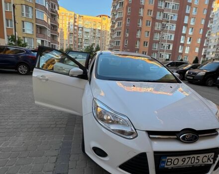 Форд Фокус 2013 в Тернополе на Automoto.ua Белый Форд Фокус, объемом двигателя 1 л и пробегом 153 тыс. км за 6200 $, фото 10 на Automoto.ua