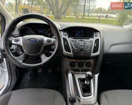 Белый Форд Фокус, объемом двигателя 1.6 л и пробегом 246 тыс. км за 7100 $, фото 29 на Automoto.ua