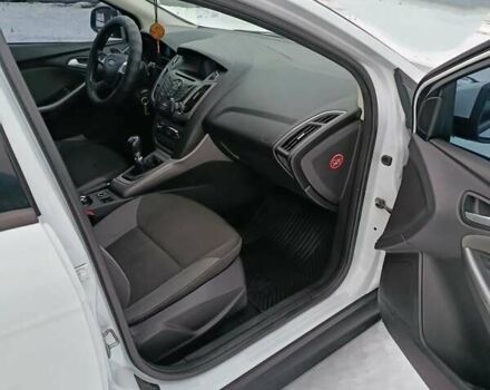 Белый Форд Фокус, объемом двигателя 1.6 л и пробегом 222 тыс. км за 7500 $, фото 11 на Automoto.ua