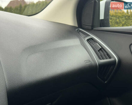 Білий Форд Фокус, об'ємом двигуна 1.6 л та пробігом 221 тис. км за 8699 $, фото 55 на Automoto.ua