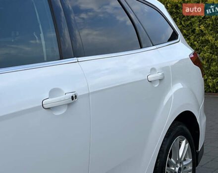 Белый Форд Фокус, объемом двигателя 1.6 л и пробегом 218 тыс. км за 8799 $, фото 77 на Automoto.ua