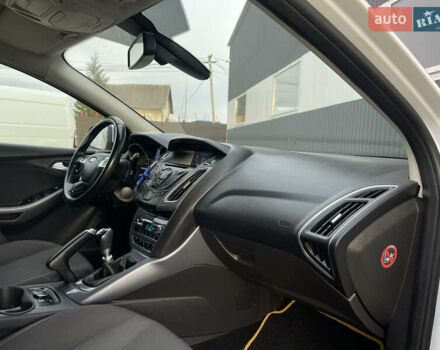 Белый Форд Фокус, объемом двигателя 1.6 л и пробегом 219 тыс. км за 8750 $, фото 32 на Automoto.ua