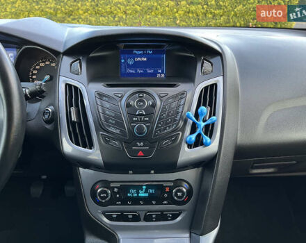 Белый Форд Фокус, объемом двигателя 1.6 л и пробегом 218 тыс. км за 8799 $, фото 122 на Automoto.ua