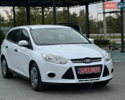 Белый Форд Фокус, объемом двигателя 1.6 л и пробегом 174 тыс. км за 8200 $, фото 2 на Automoto.ua