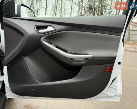 Белый Форд Фокус, объемом двигателя 1.6 л и пробегом 191 тыс. км за 8942 $, фото 39 на Automoto.ua