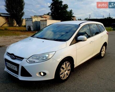 Форд Фокус 2014 в Киеве на Automoto.ua Белый Форд Фокус, объемом двигателя 1.6 л и пробегом 310 тыс. км за 7200 $, фото 7 на Automoto.ua