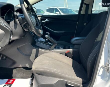 Белый Форд Фокус, объемом двигателя 1.6 л и пробегом 314 тыс. км за 8490 $, фото 31 на Automoto.ua