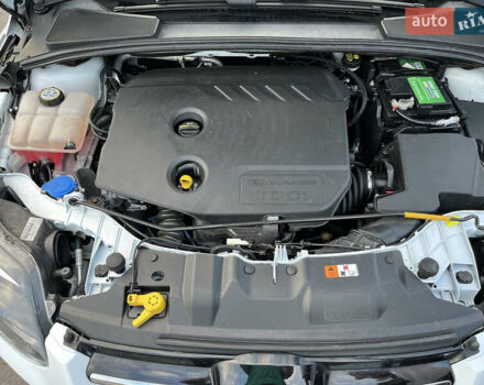 Белый Форд Фокус, объемом двигателя 1.6 л и пробегом 218 тыс. км за 8799 $, фото 148 на Automoto.ua