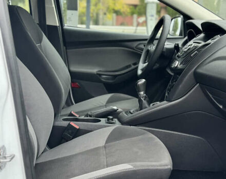 Белый Форд Фокус, объемом двигателя 1.6 л и пробегом 174 тыс. км за 8200 $, фото 23 на Automoto.ua