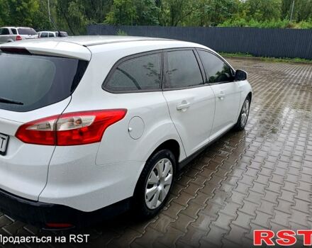 Белый Форд Фокус, объемом двигателя 1.6 л и пробегом 310 тыс. км за 7400 $, фото 3 на Automoto.ua