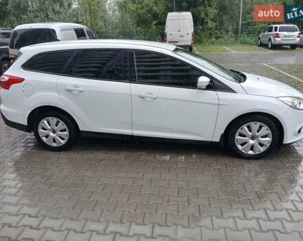 Форд Фокус 2014 в Киеве на Automoto.ua Белый Форд Фокус, объемом двигателя 1.6 л и пробегом 310 тыс. км за 7200 $, фото 4 на Automoto.ua