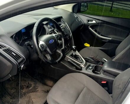 Белый Форд Фокус, объемом двигателя 1.6 л и пробегом 310 тыс. км за 7400 $, фото 4 на Automoto.ua