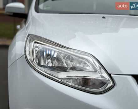 Белый Форд Фокус, объемом двигателя 1.6 л и пробегом 191 тыс. км за 8942 $, фото 12 на Automoto.ua