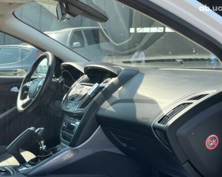 Белый Форд Фокус, объемом двигателя 1.6 л и пробегом 314 тыс. км за 8490 $, фото 8 на Automoto.ua