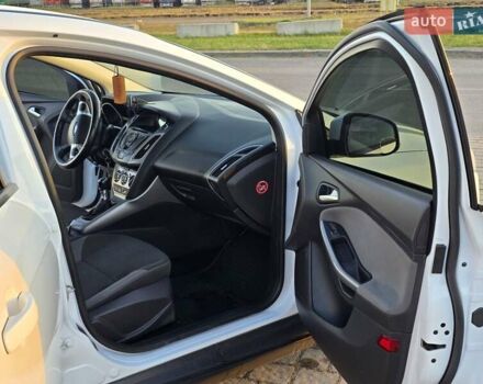 Білий Форд Фокус, об'ємом двигуна 1.6 л та пробігом 263 тис. км за 7800 $, фото 19 на Automoto.ua