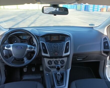 Белый Форд Фокус, объемом двигателя 1 л и пробегом 168 тыс. км за 6500 $, фото 14 на Automoto.ua