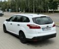 Белый Форд Фокус, объемом двигателя 1.6 л и пробегом 300 тыс. км за 2950 $, фото 2 на Automoto.ua