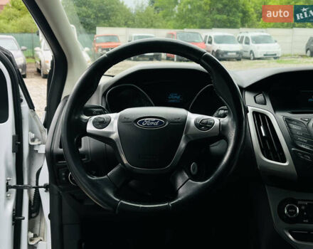 Форд Фокус 2014 в Харькове на Automoto.ua Белый Форд Фокус, объемом двигателя 1.6 л и пробегом 225 тыс. км за 8200 $, фото 14 на Automoto.ua