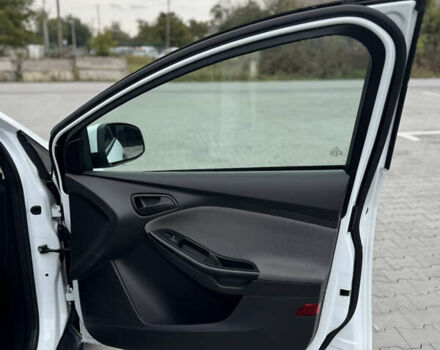 Белый Форд Фокус, объемом двигателя 1.6 л и пробегом 174 тыс. км за 8200 $, фото 17 на Automoto.ua