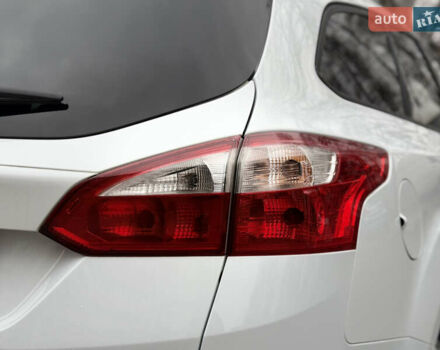 Белый Форд Фокус, объемом двигателя 1.6 л и пробегом 191 тыс. км за 8942 $, фото 15 на Automoto.ua