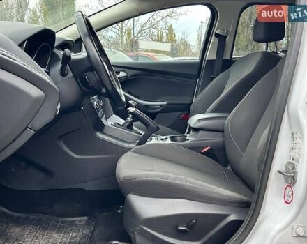 Белый Форд Фокус, объемом двигателя 1 л и пробегом 164 тыс. км за 7700 $, фото 11 на Automoto.ua