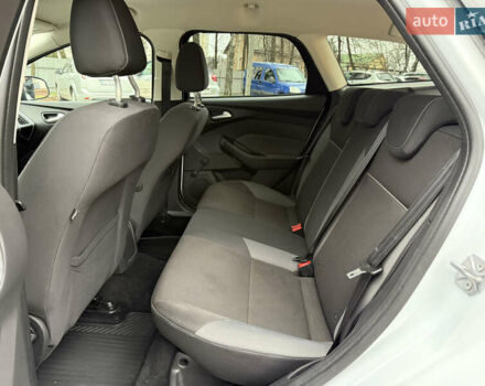 Белый Форд Фокус, объемом двигателя 1.6 л и пробегом 191 тыс. км за 8942 $, фото 32 на Automoto.ua