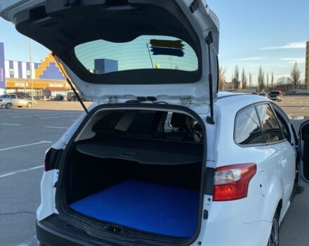 Белый Форд Фокус, объемом двигателя 1.6 л и пробегом 200 тыс. км за 6500 $, фото 3 на Automoto.ua