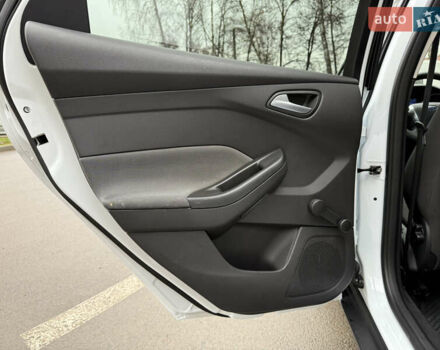 Белый Форд Фокус, объемом двигателя 1.6 л и пробегом 191 тыс. км за 8942 $, фото 30 на Automoto.ua