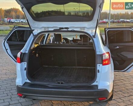 Білий Форд Фокус, об'ємом двигуна 1.6 л та пробігом 263 тис. км за 7800 $, фото 18 на Automoto.ua