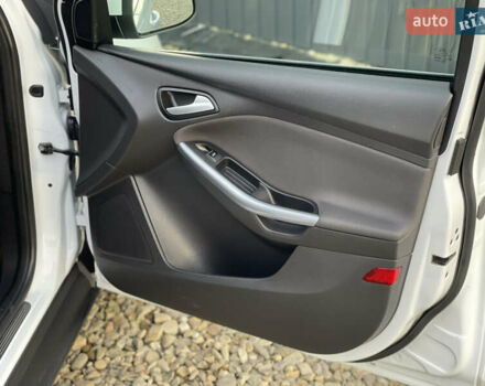 Белый Форд Фокус, объемом двигателя 1.6 л и пробегом 219 тыс. км за 8750 $, фото 30 на Automoto.ua