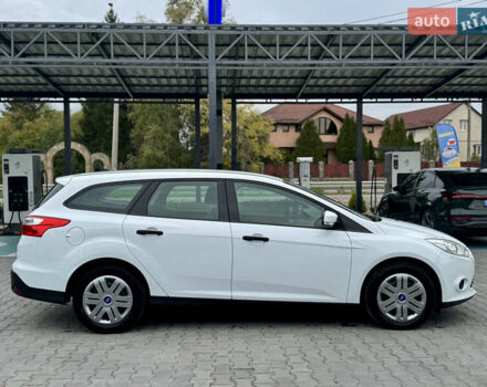 Белый Форд Фокус, объемом двигателя 1.6 л и пробегом 174 тыс. км за 8200 $, фото 6 на Automoto.ua