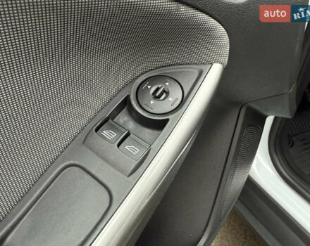 Белый Форд Фокус, объемом двигателя 1.6 л и пробегом 191 тыс. км за 8942 $, фото 29 на Automoto.ua