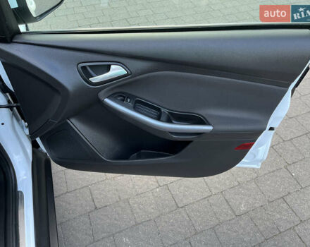 Белый Форд Фокус, объемом двигателя 1.6 л и пробегом 218 тыс. км за 8799 $, фото 97 на Automoto.ua