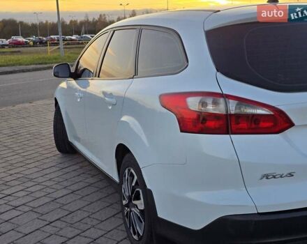 Білий Форд Фокус, об'ємом двигуна 1.6 л та пробігом 263 тис. км за 7800 $, фото 5 на Automoto.ua