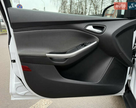 Белый Форд Фокус, объемом двигателя 1.6 л и пробегом 191 тыс. км за 8942 $, фото 28 на Automoto.ua