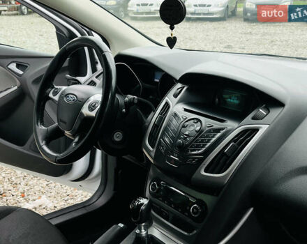 Форд Фокус 2014 в Харькове на Automoto.ua Белый Форд Фокус, объемом двигателя 1.6 л и пробегом 225 тыс. км за 8200 $, фото 19 на Automoto.ua