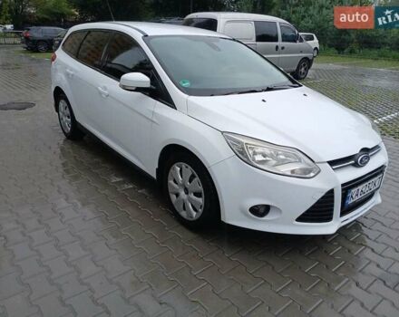 Форд Фокус 2014 в Киеве на Automoto.ua Белый Форд Фокус, объемом двигателя 1.6 л и пробегом 310 тыс. км за 7200 $, фото 9 на Automoto.ua