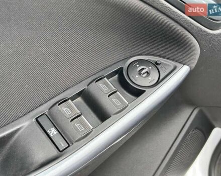 Белый Форд Фокус, объемом двигателя 1 л и пробегом 164 тыс. км за 7700 $, фото 12 на Automoto.ua