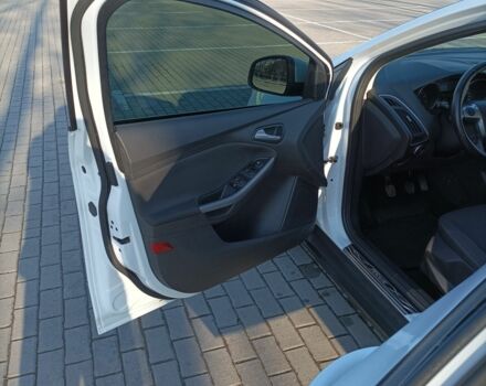 Белый Форд Фокус, объемом двигателя 1 л и пробегом 168 тыс. км за 6500 $, фото 10 на Automoto.ua