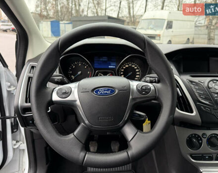 Белый Форд Фокус, объемом двигателя 1.6 л и пробегом 191 тыс. км за 8942 $, фото 18 на Automoto.ua