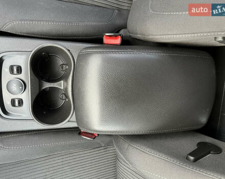 Белый Форд Фокус, объемом двигателя 1.6 л и пробегом 218 тыс. км за 8799 $, фото 106 на Automoto.ua