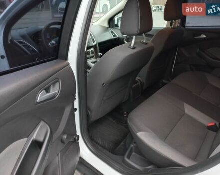 Белый Форд Фокус, объемом двигателя 1.6 л и пробегом 235 тыс. км за 7777 $, фото 25 на Automoto.ua