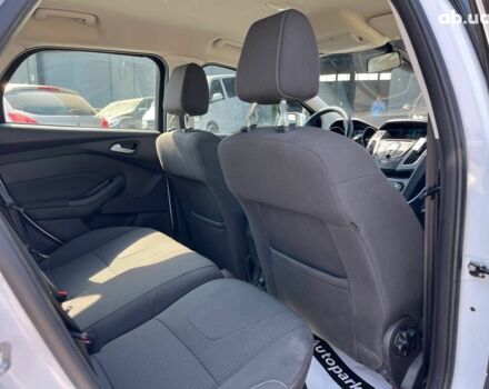 Белый Форд Фокус, объемом двигателя 1.6 л и пробегом 314 тыс. км за 8490 $, фото 13 на Automoto.ua