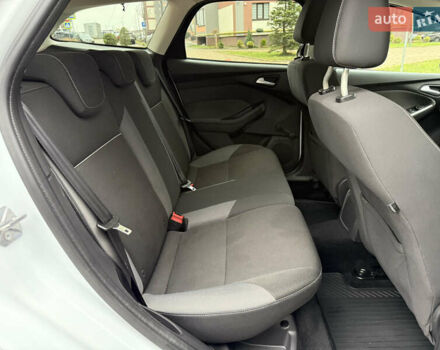 Белый Форд Фокус, объемом двигателя 1.6 л и пробегом 191 тыс. км за 8942 $, фото 36 на Automoto.ua