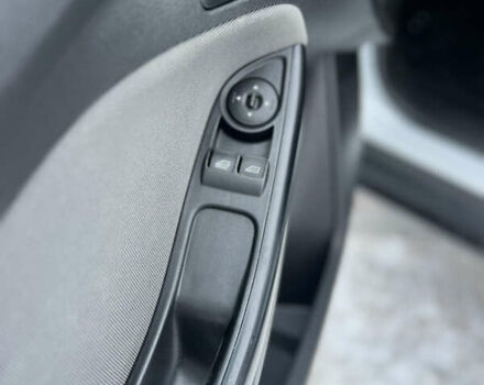 Білий Форд Фокус, об'ємом двигуна 1.6 л та пробігом 174 тис. км за 7950 $, фото 42 на Automoto.ua