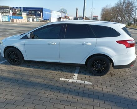 Белый Форд Фокус, объемом двигателя 1 л и пробегом 168 тыс. км за 6500 $, фото 1 на Automoto.ua