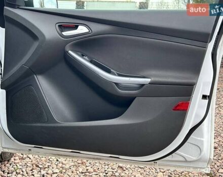 Белый Форд Фокус, объемом двигателя 1 л и пробегом 164 тыс. км за 7700 $, фото 32 на Automoto.ua