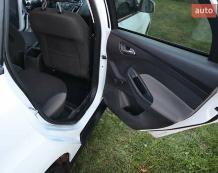 Белый Форд Фокус, объемом двигателя 1.6 л и пробегом 219 тыс. км за 6950 $, фото 8 на Automoto.ua