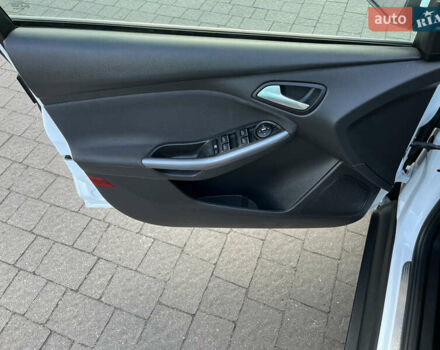 Белый Форд Фокус, объемом двигателя 1.6 л и пробегом 218 тыс. км за 8799 $, фото 86 на Automoto.ua