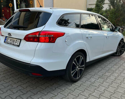 Форд Фокус 2015 в Львове на Automoto.ua Белый Форд Фокус, объемом двигателя 1.56 л и пробегом 193 тыс. км за 9000 $, фото 2 на Automoto.ua